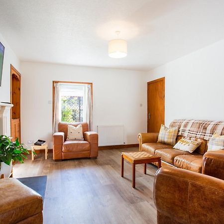 Mike'S 3-Bedroom Countryside Cottage Alness Exteriér fotografie