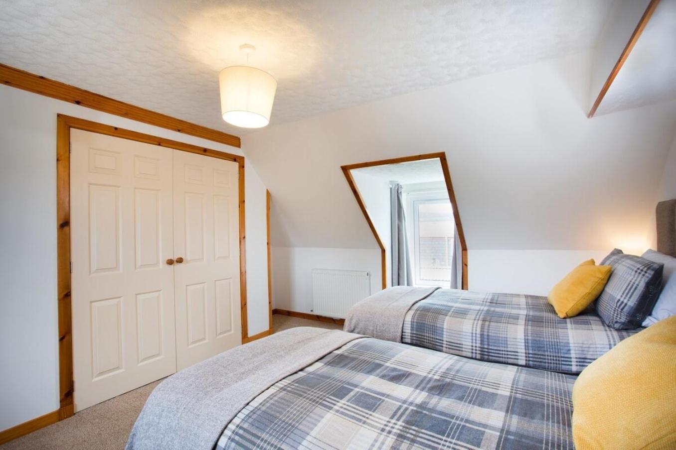 Mike'S 3-Bedroom Countryside Cottage Alness Exteriér fotografie