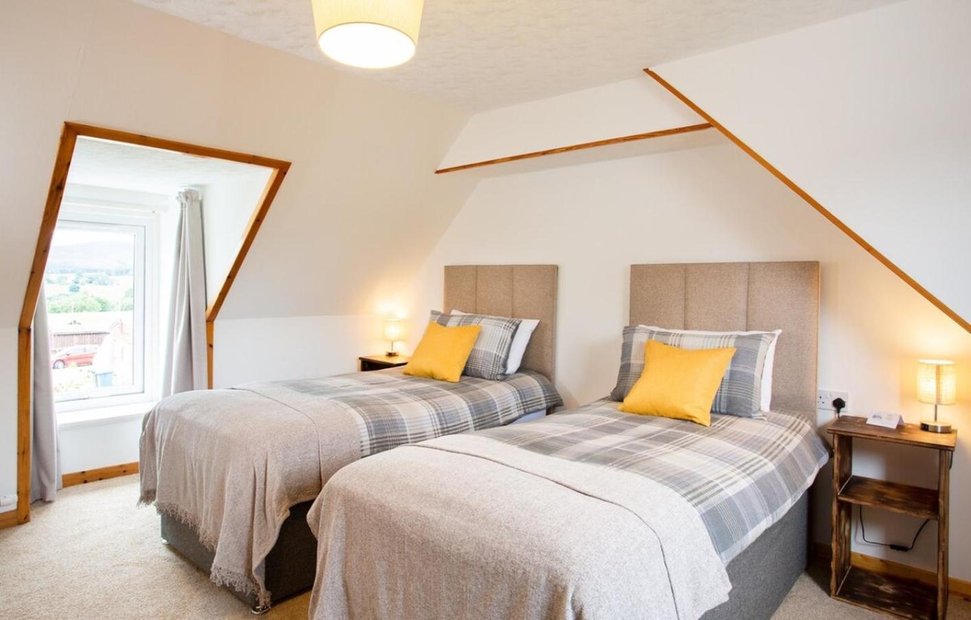 Mike'S 3-Bedroom Countryside Cottage Alness Exteriér fotografie
