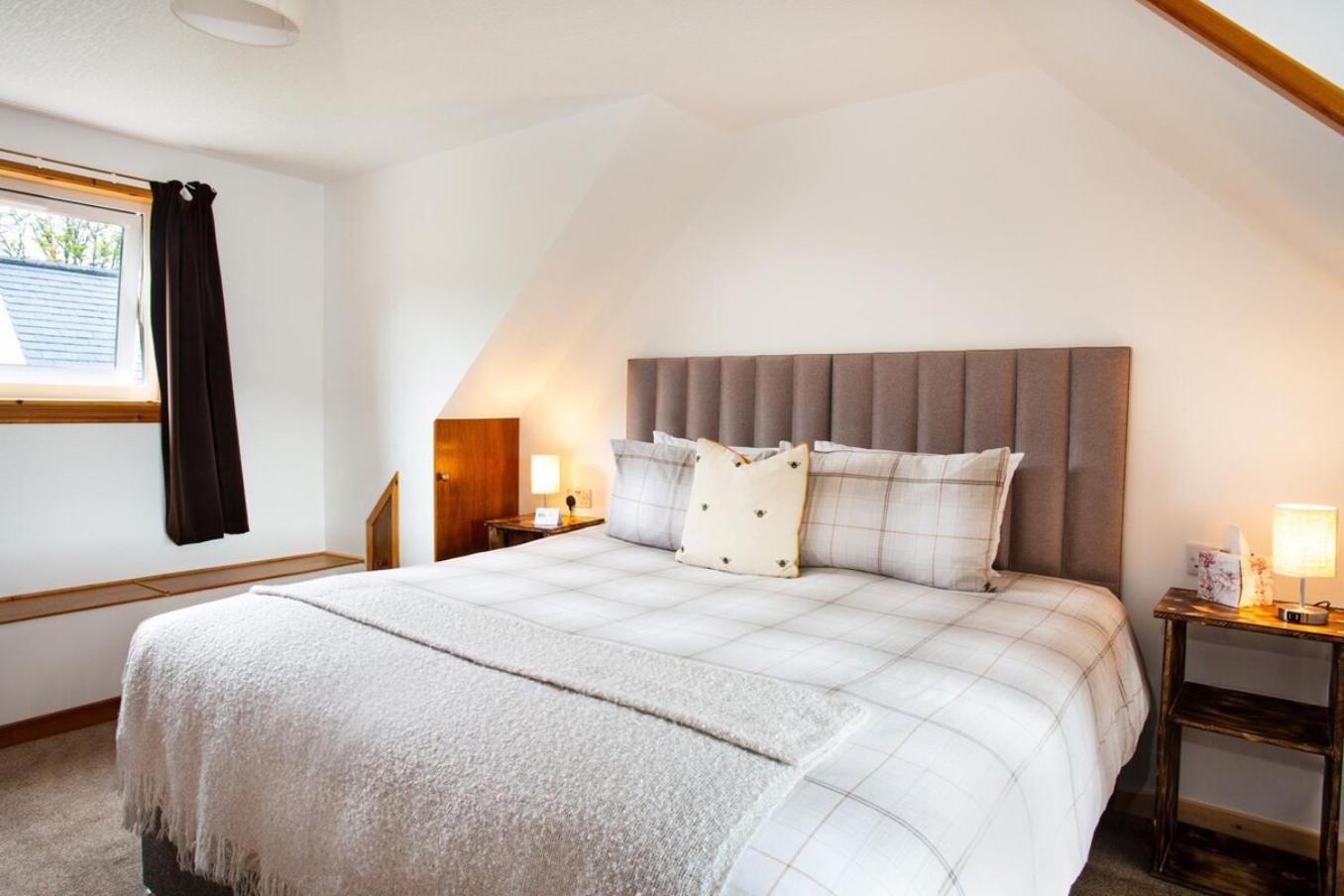 Mike'S 3-Bedroom Countryside Cottage Alness Exteriér fotografie
