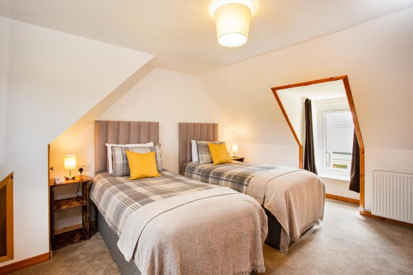 Mike'S 3-Bedroom Countryside Cottage Alness Exteriér fotografie