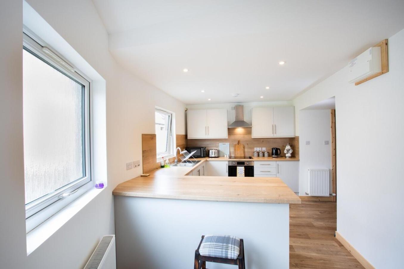 Mike'S 3-Bedroom Countryside Cottage Alness Exteriér fotografie