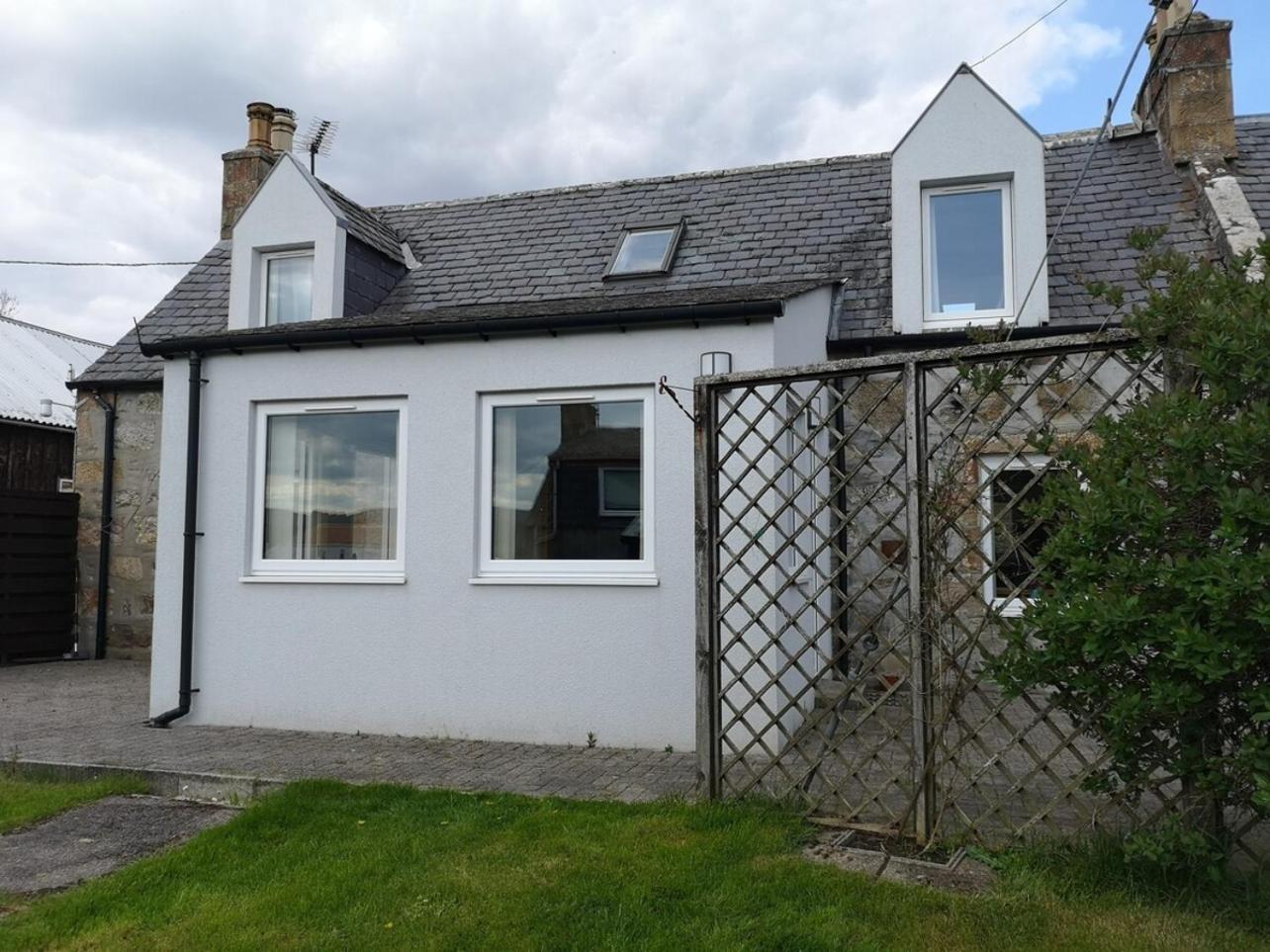Mike'S 3-Bedroom Countryside Cottage Alness Exteriér fotografie