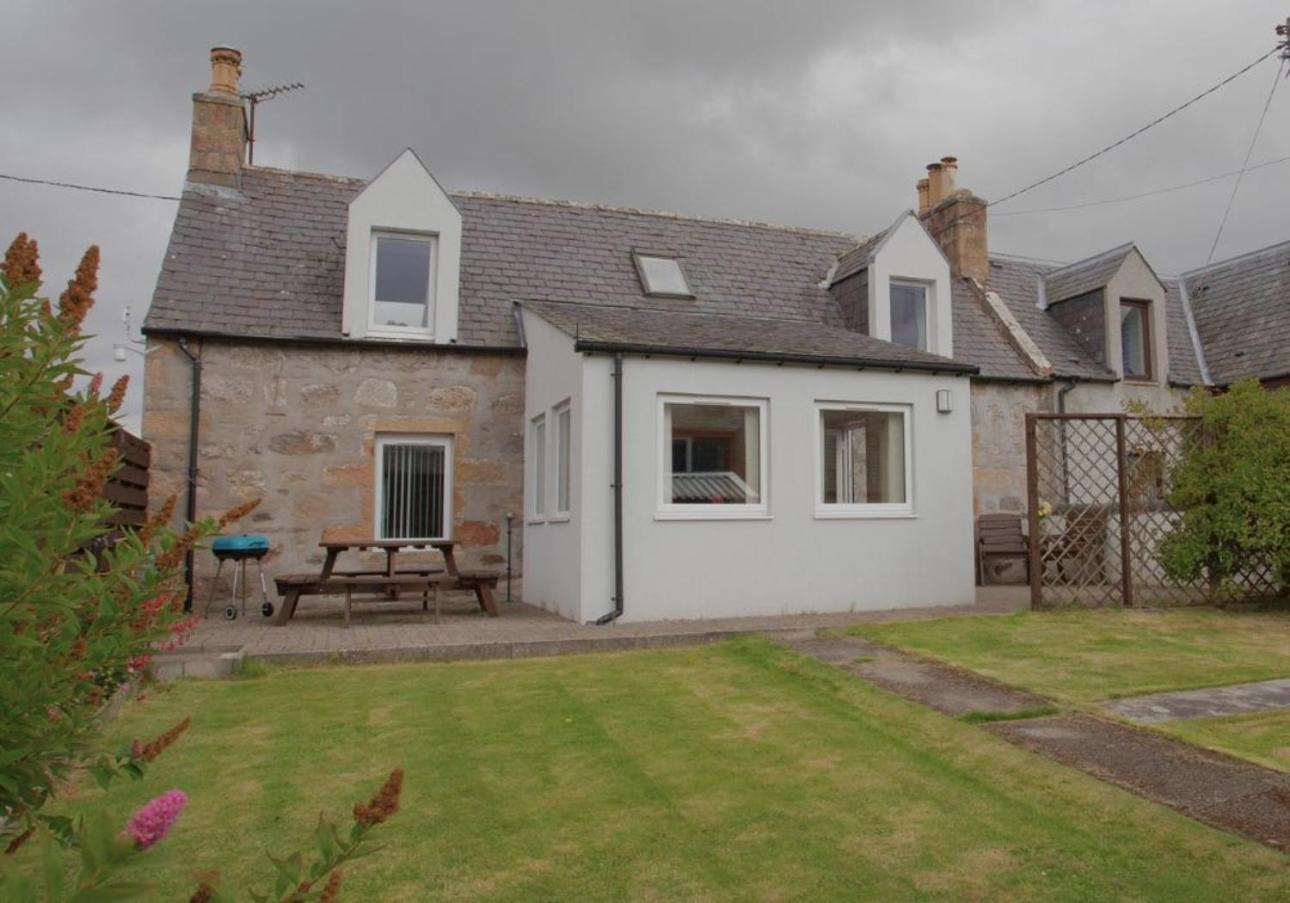 Mike'S 3-Bedroom Countryside Cottage Alness Exteriér fotografie