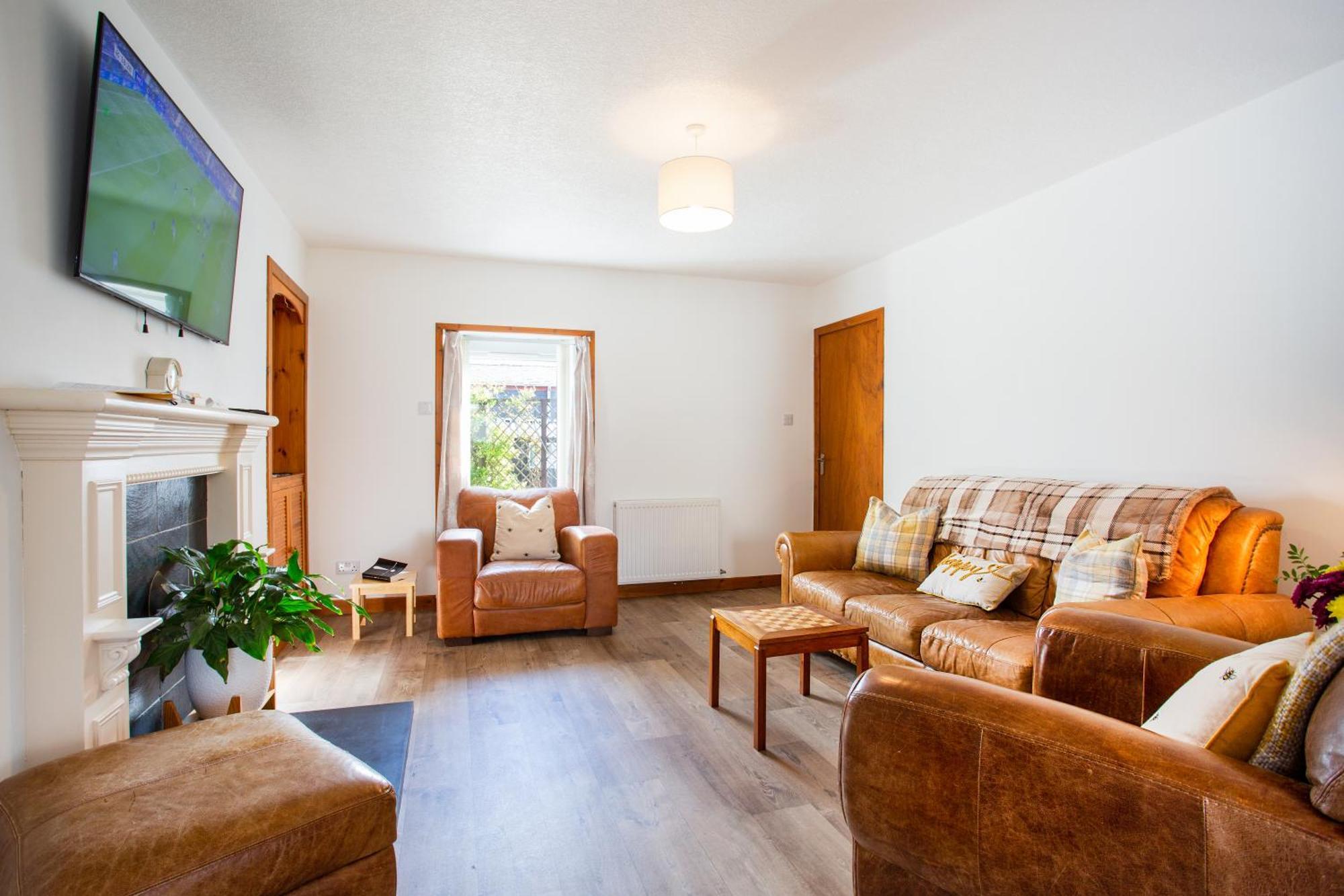 Mike'S 3-Bedroom Countryside Cottage Alness Exteriér fotografie